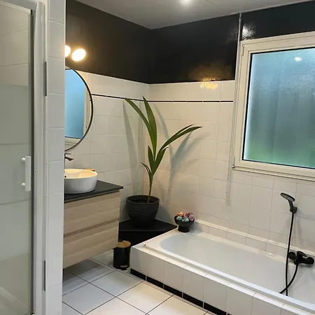 Holiday home Maison Vue Mer, Port Et