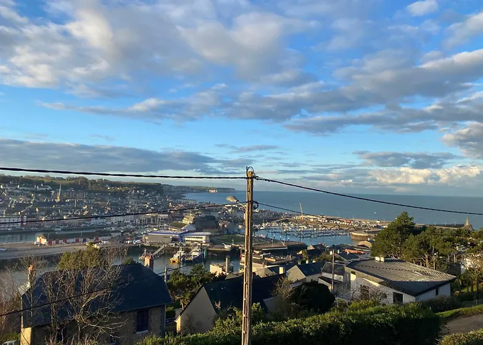 Maison Vue Mer, Port Et Holiday home *