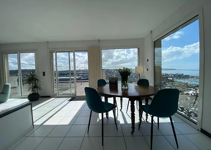 Maison Vue Mer, Port Et