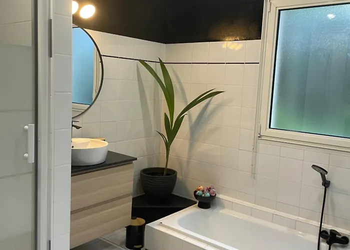 Holiday home Maison Vue Mer, Port Et